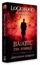 Baiatul din umbra