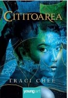 Cititoarea Traci Chee