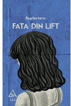 Fata din lift