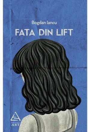 Fata din lift