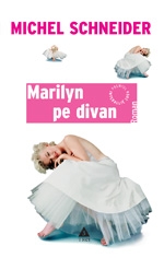 Marilyn pe divan