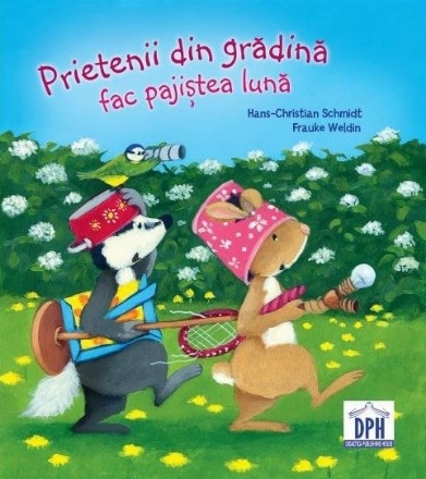 Prietenii din gradina fac pajistea luna